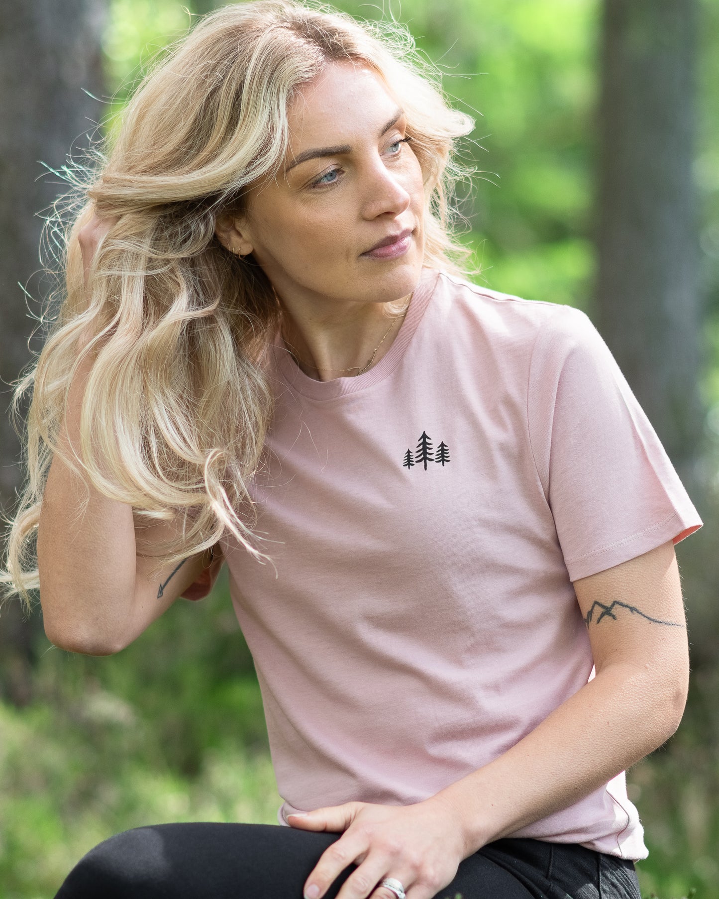 Trees Emblem 2.0 T-shirt in Dusty Pink