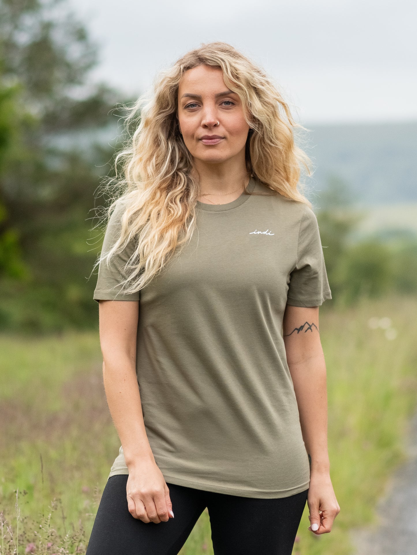 BareEssentials Organic T-shirt in Light Olive