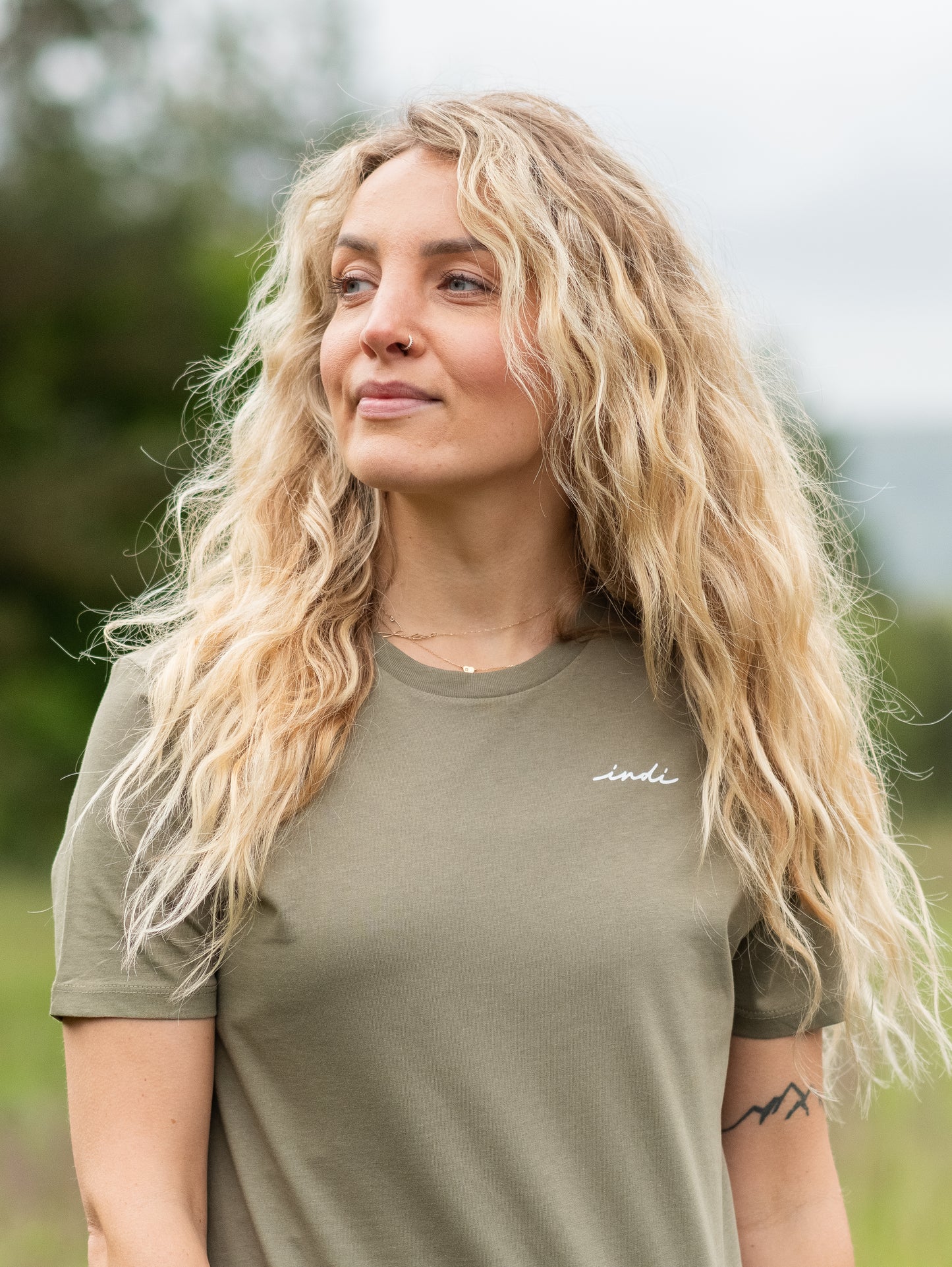 BareEssentials Organic T-shirt in Light Olive