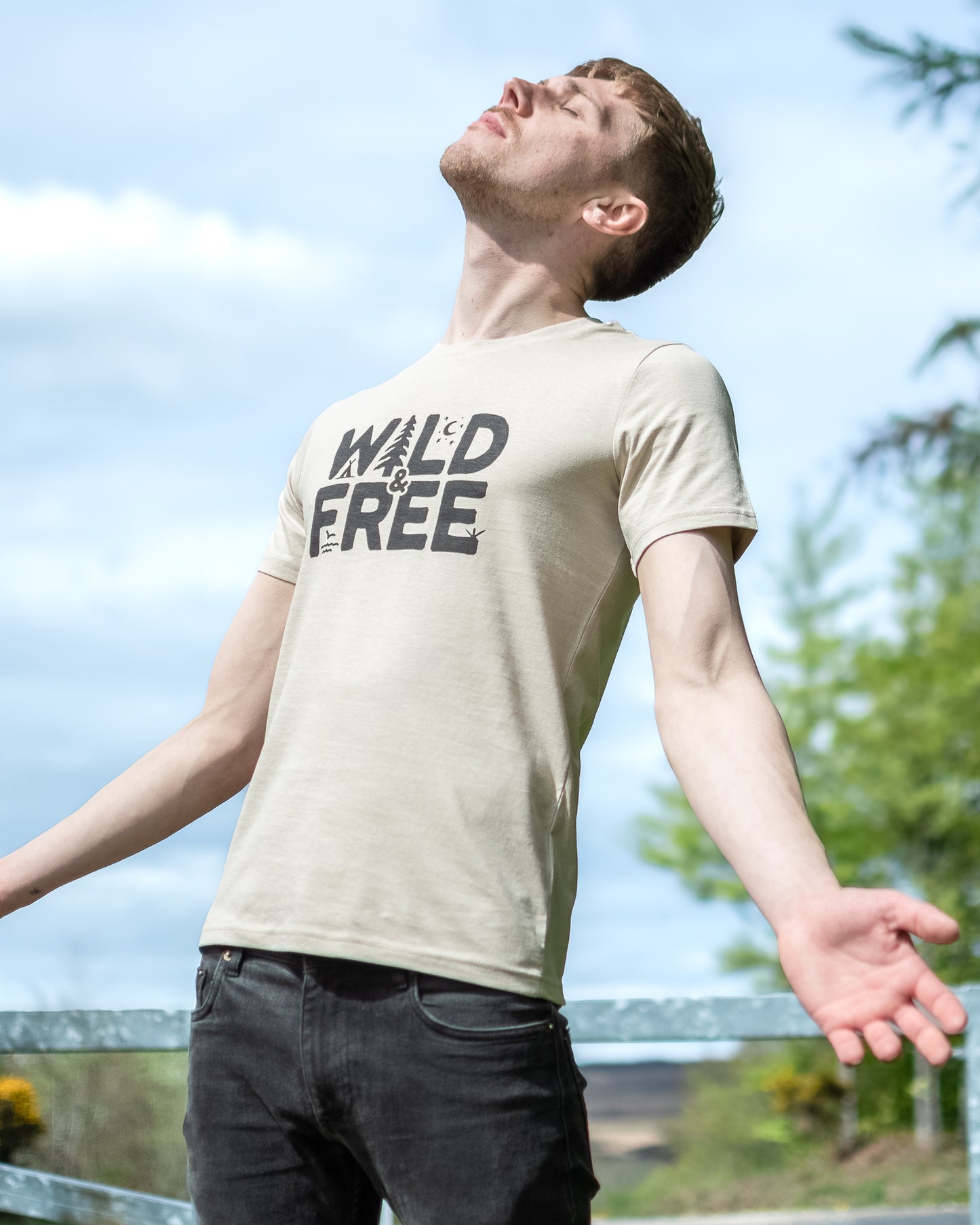 'Wild & Free' T-shirt in Beige